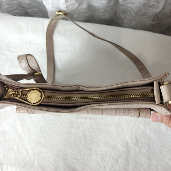 Isaac Mizrahi Tan purse crossbody - Picture 4 of 11